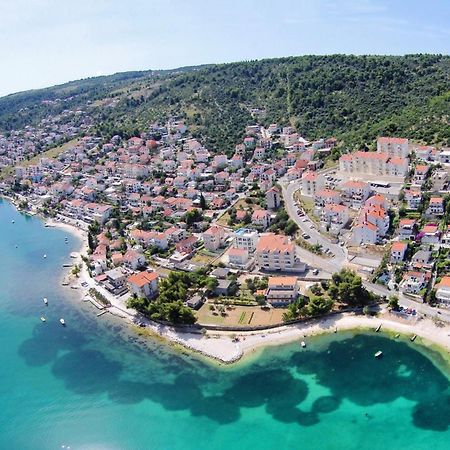 Apartments By The Sea Mastrinka, Ciovo - 4836 Trogir Bagian luar foto