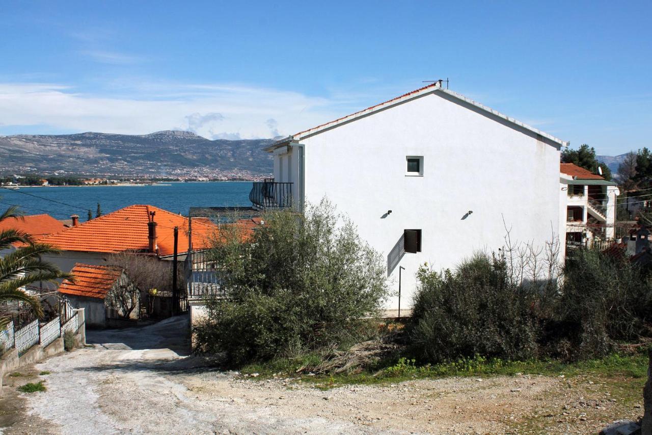 Apartments By The Sea Mastrinka, Ciovo - 4836 Trogir Bagian luar foto