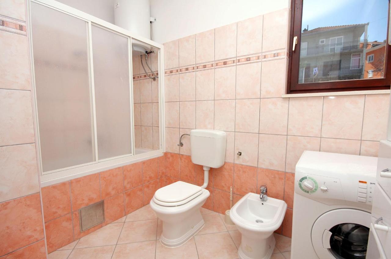Apartments By The Sea Mastrinka, Ciovo - 4836 Trogir Bagian luar foto