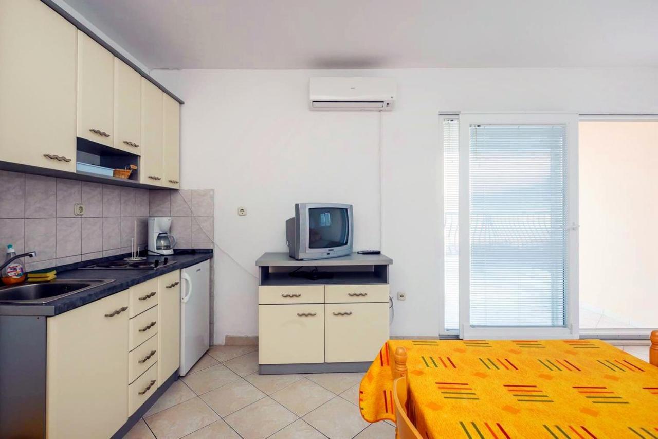 Apartments By The Sea Mastrinka, Ciovo - 4836 Trogir Bagian luar foto