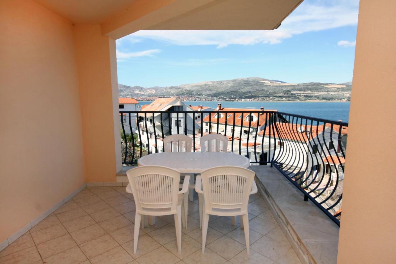 Apartments By The Sea Mastrinka, Ciovo - 4836 Trogir Bagian luar foto