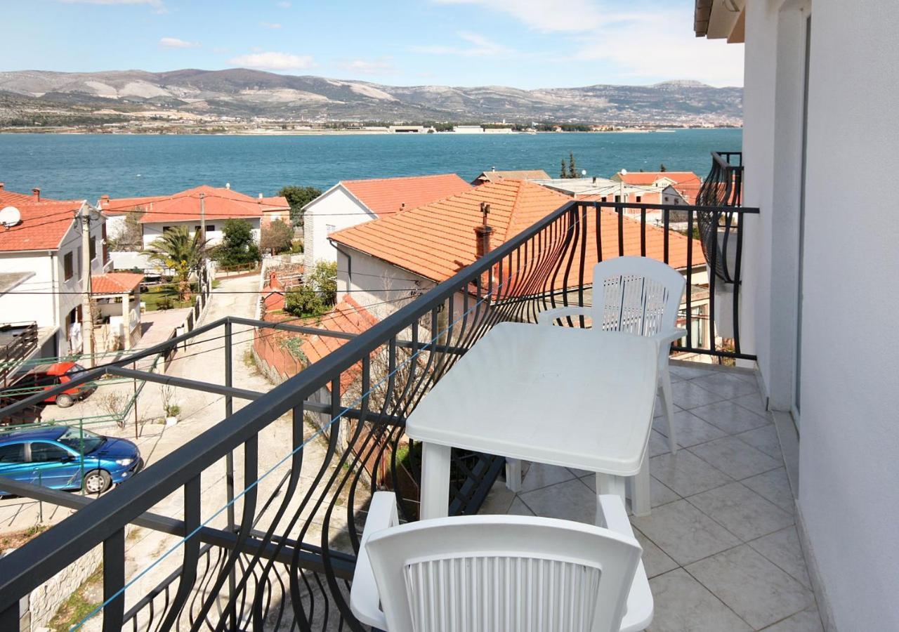 Apartments By The Sea Mastrinka, Ciovo - 4836 Trogir Bagian luar foto